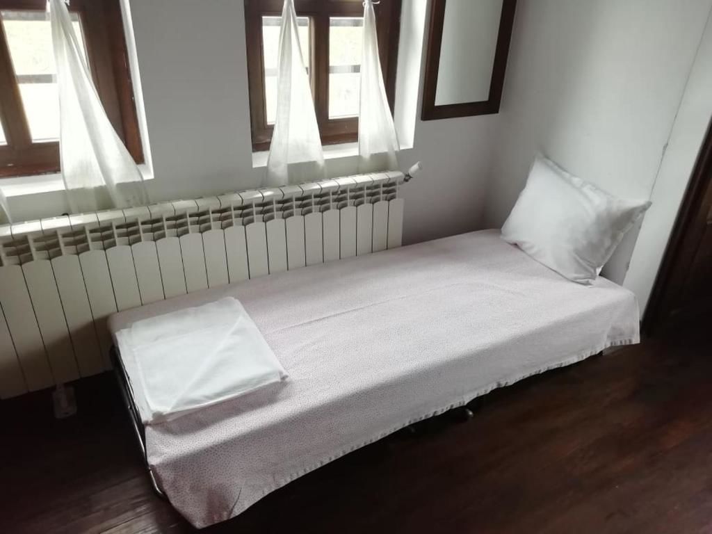 Отель Family Hotel Kalifer Калофер-51